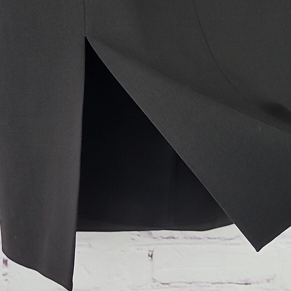 Armani Collezioni 100% Virgin-Wool Espresso Brown Skirt. NWT. Size 8. - Picture 4 of 16